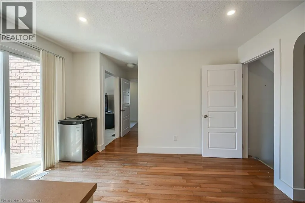 30 CARRIAGE Road