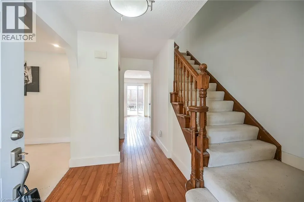 30 CARRIAGE Road
