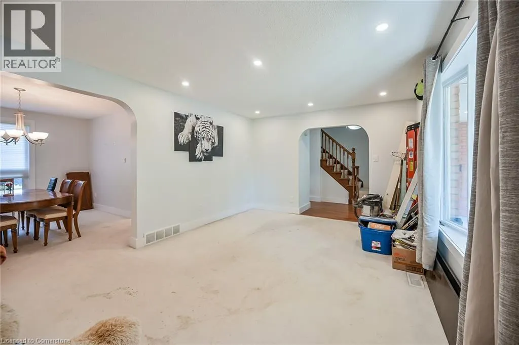 30 CARRIAGE Road
