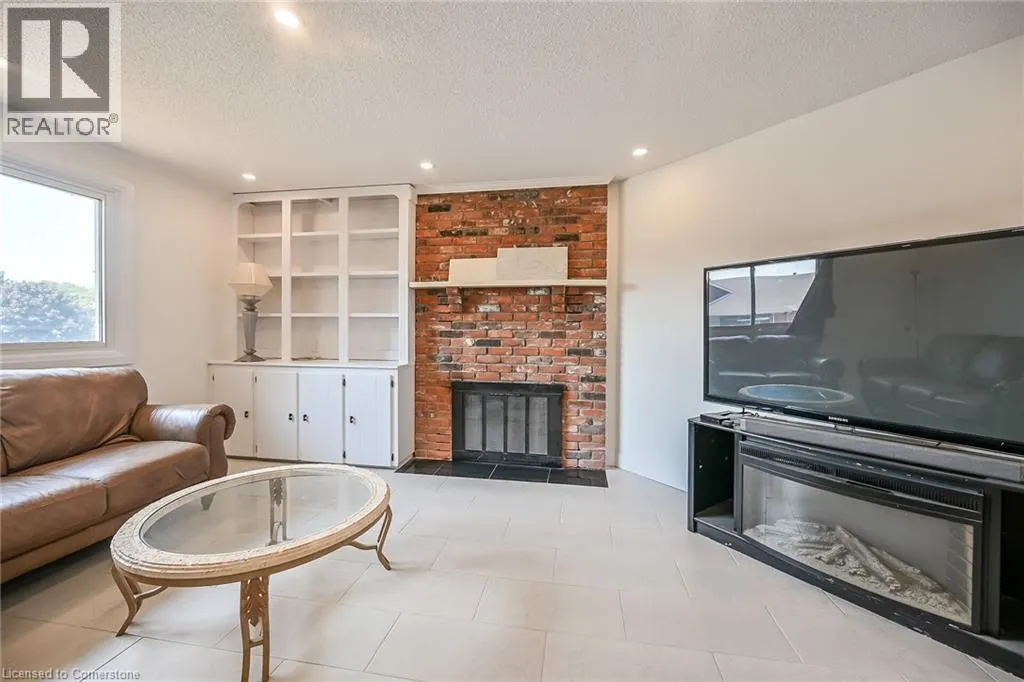 30 CARRIAGE Road