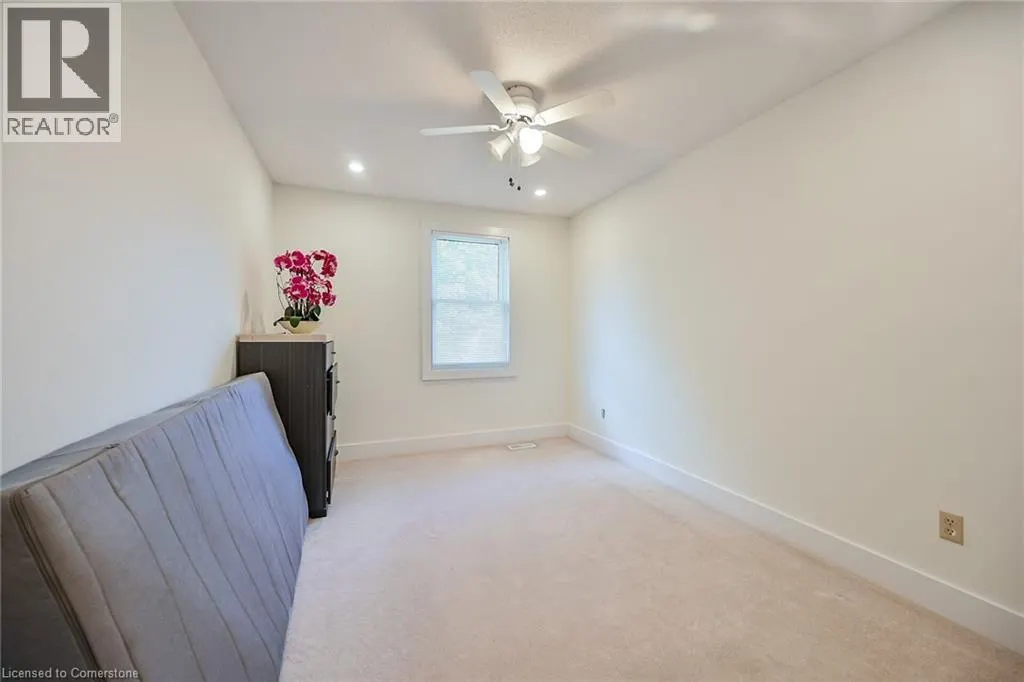 30 CARRIAGE Road