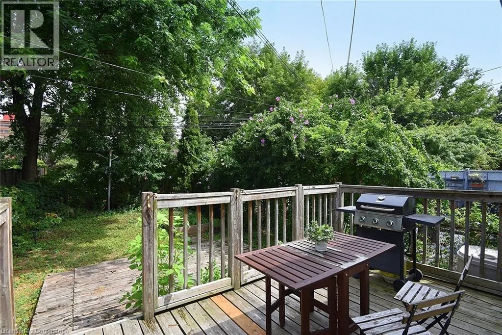 273 ROBERT Street