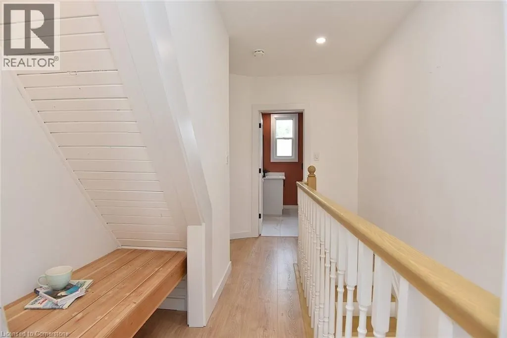 273 ROBERT Street