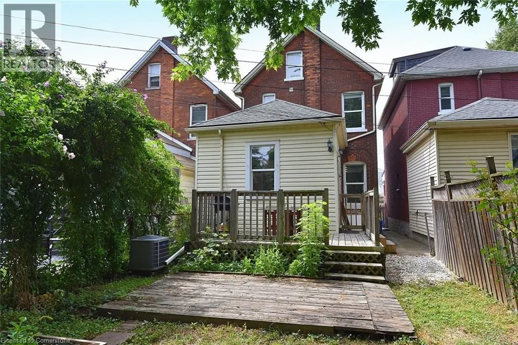 273 ROBERT Street