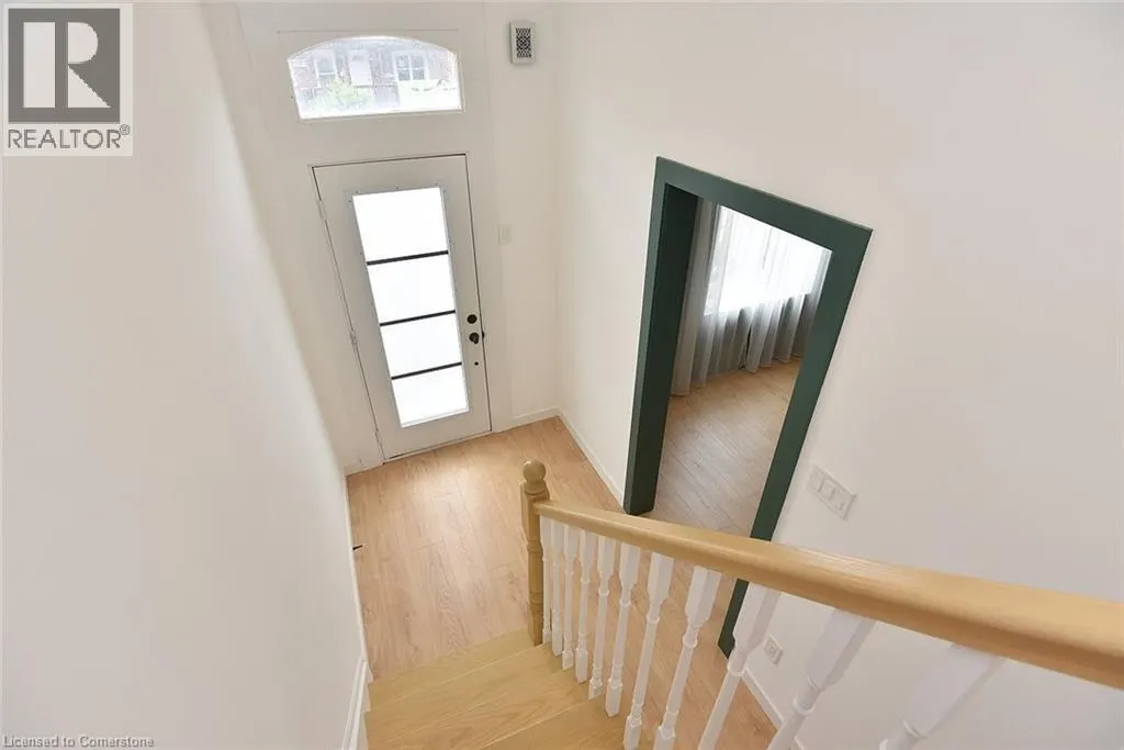 273 ROBERT Street