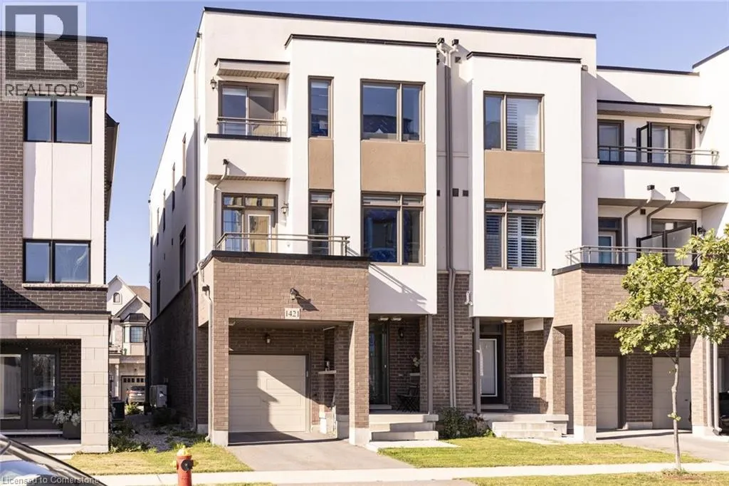 1421 CLARRIAGE Court
