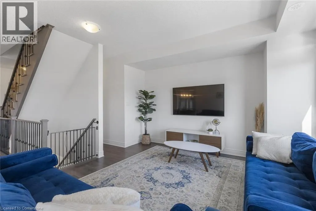 1421 CLARRIAGE Court