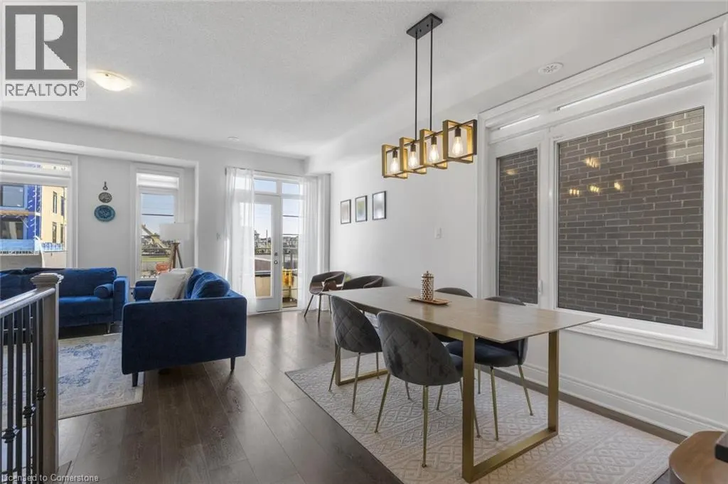 1421 CLARRIAGE Court