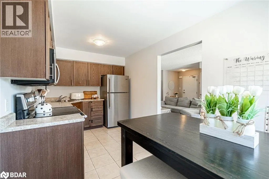 25 MADELAINE Drive Unit# 7, #7