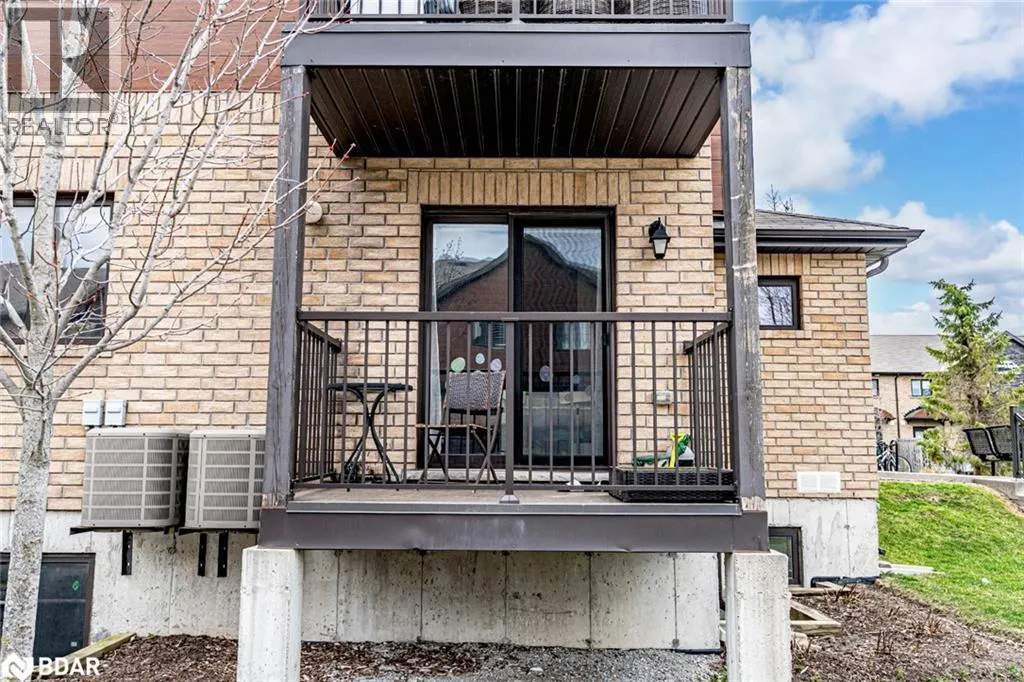 25 MADELAINE Drive Unit# 7, #7