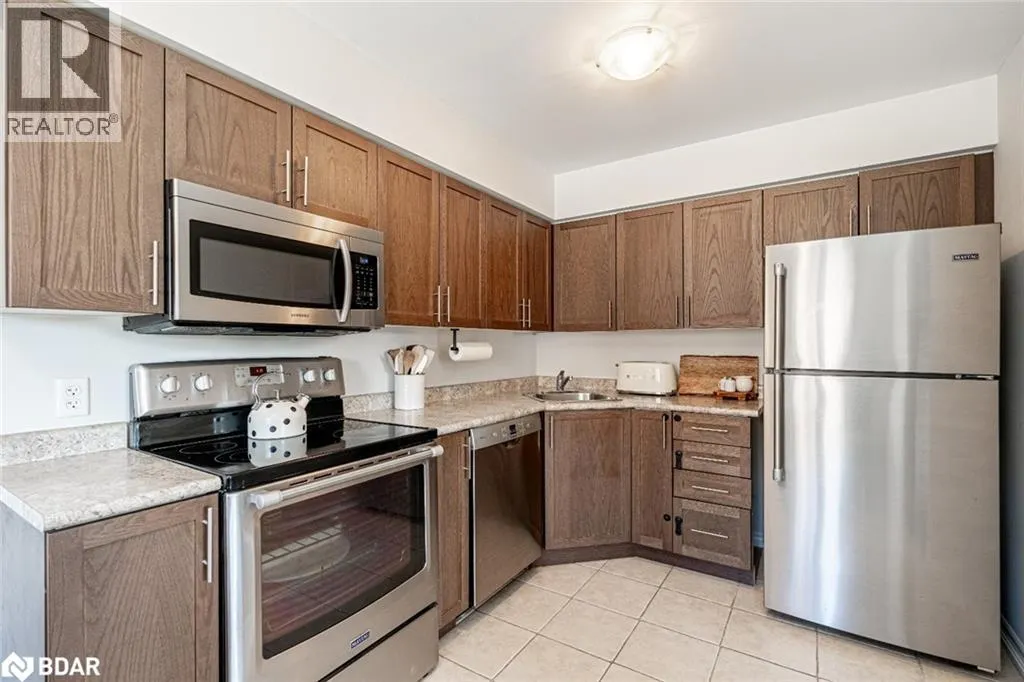 25 MADELAINE Drive Unit# 7, #7