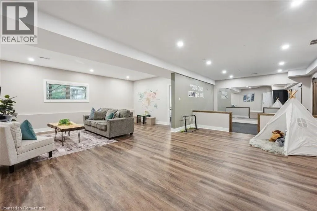 50 HICKORY Drive