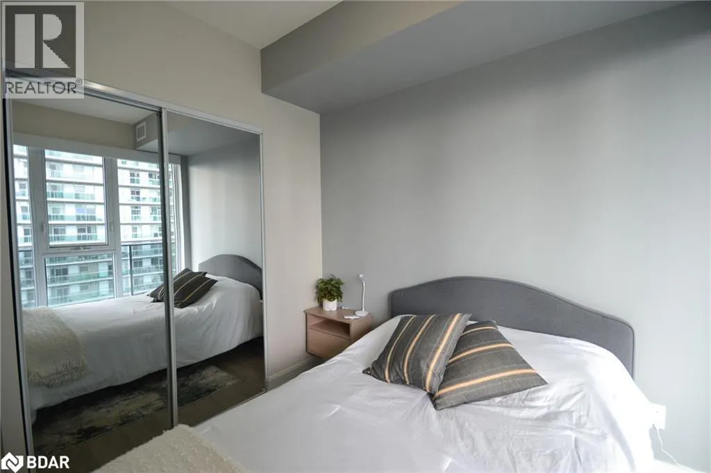 70 ANNIE CRAIG Drive Unit# 2406, #2406