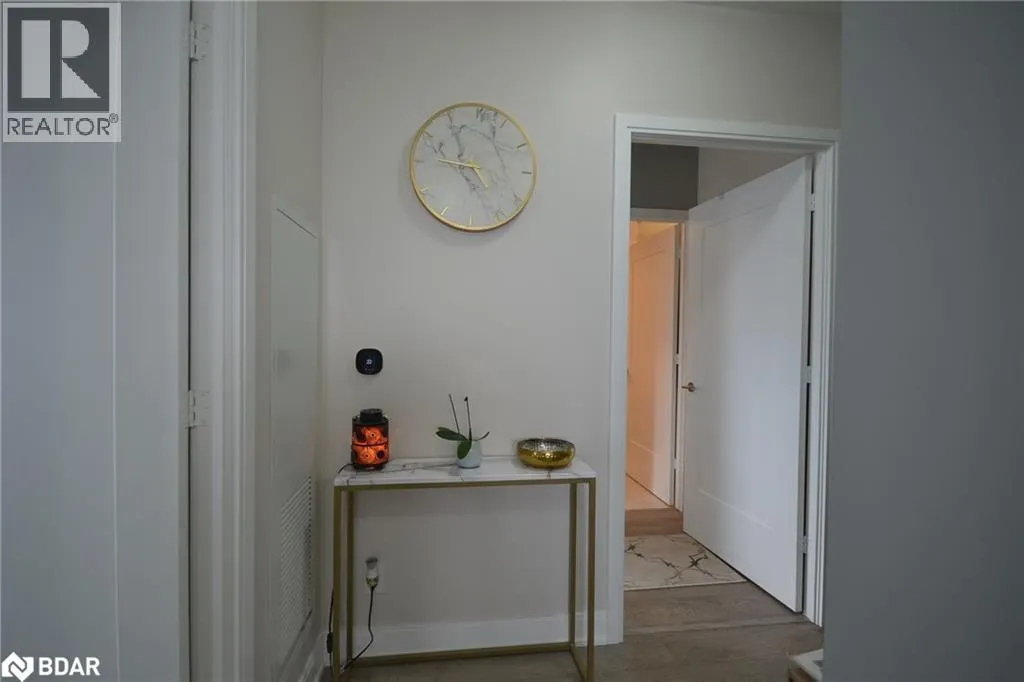 70 ANNIE CRAIG Drive Unit# 2406, #2406