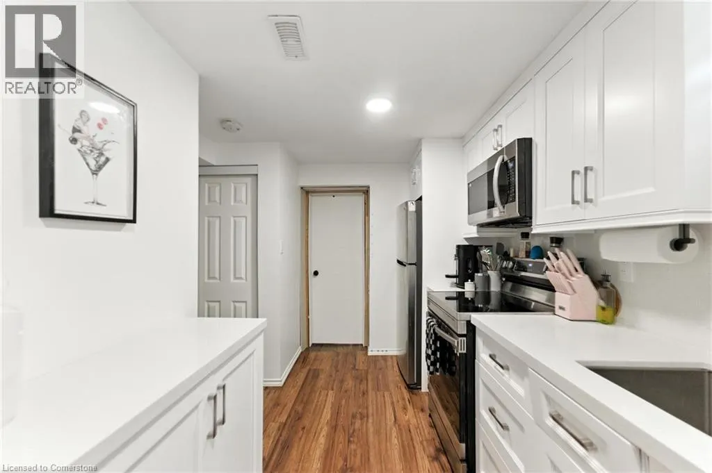 90 TOBY Crescent Unit# Lower, #Lower