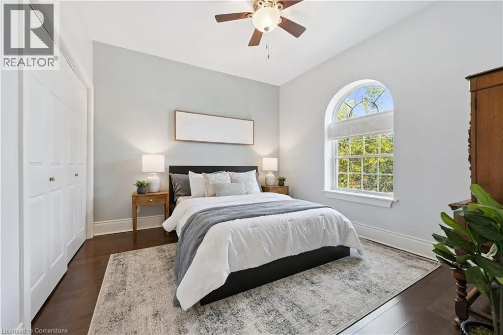 13 RIVERSIDE Drive W