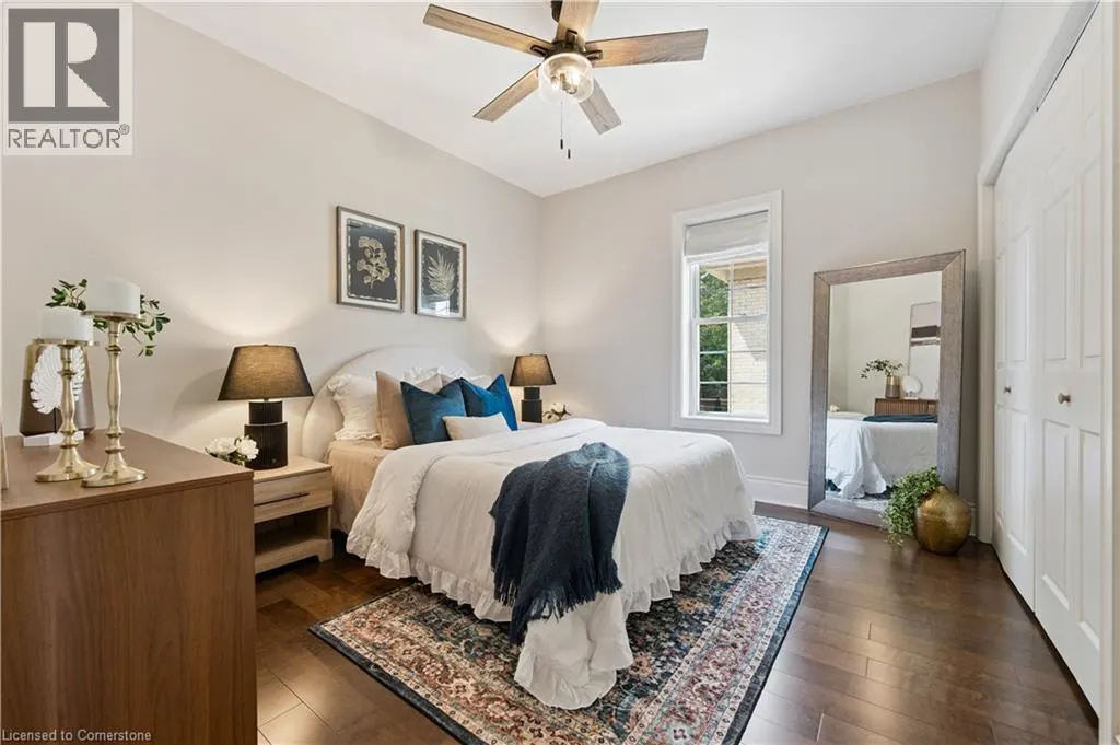 13 RIVERSIDE Drive W