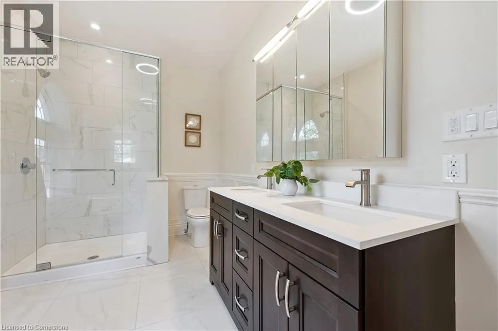 13 RIVERSIDE Drive W