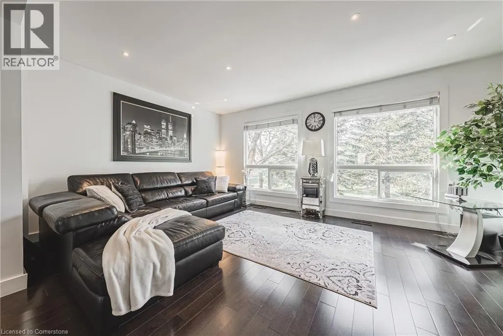1155 PARAMOUNT Drive Unit# 26, #26