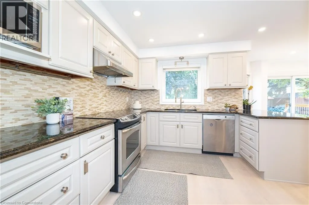 327 NORTHWOOD Drive