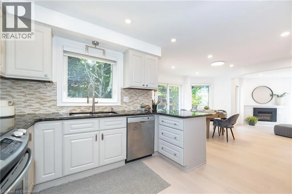 327 NORTHWOOD Drive