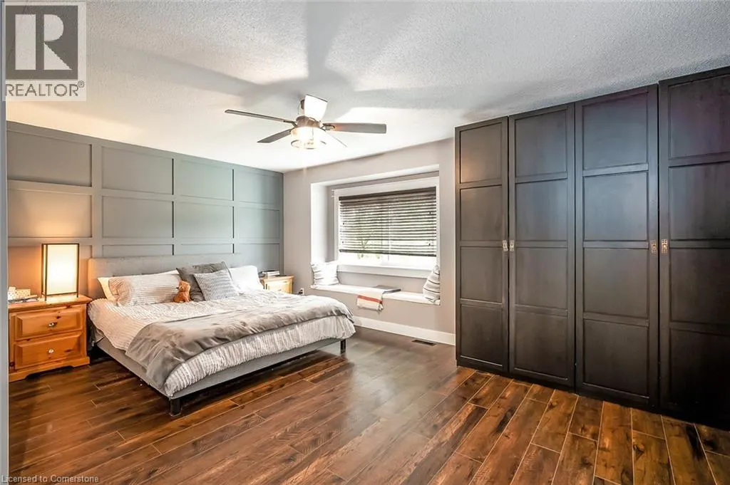 2214 KENNETH Crescent