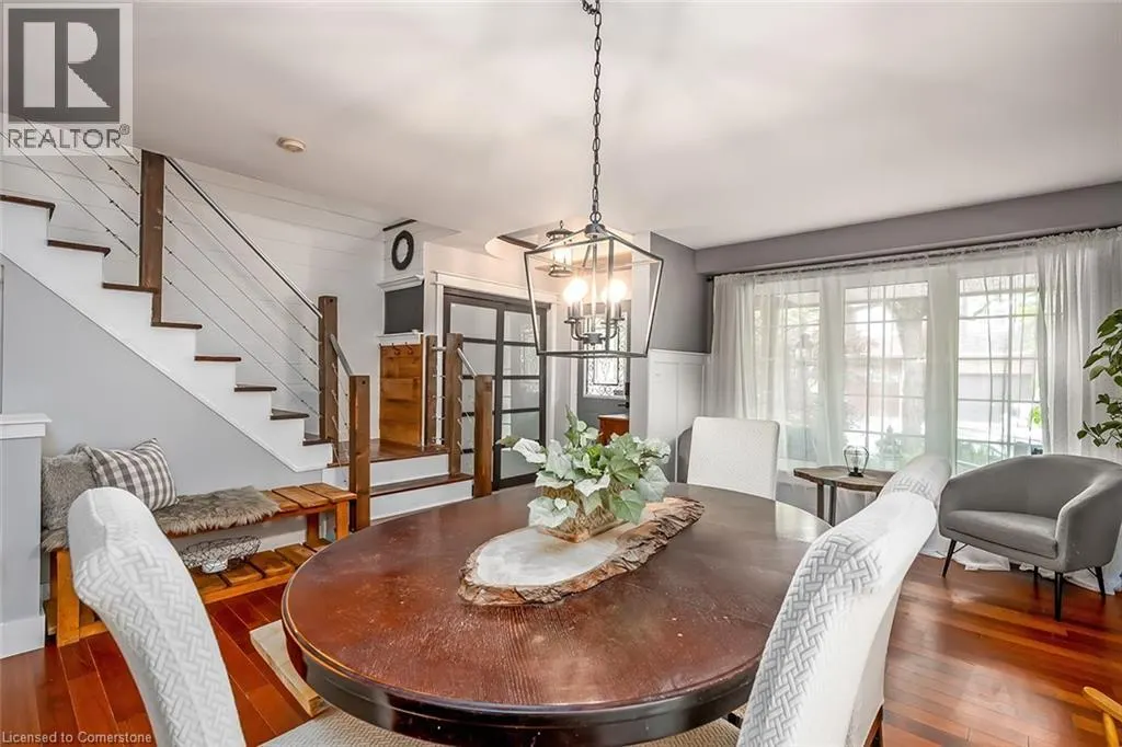 2214 KENNETH Crescent