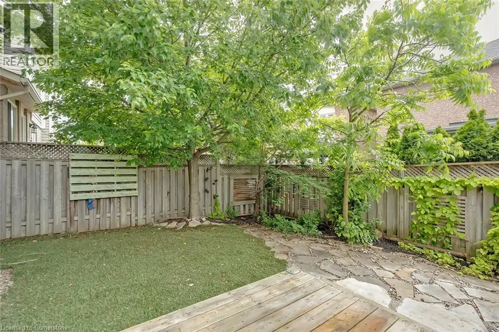 2214 KENNETH Crescent
