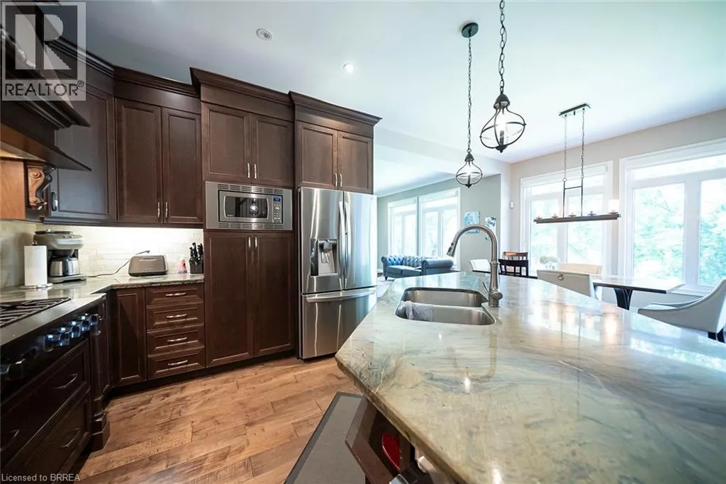 158 WILLOW Street Unit# 2, #2