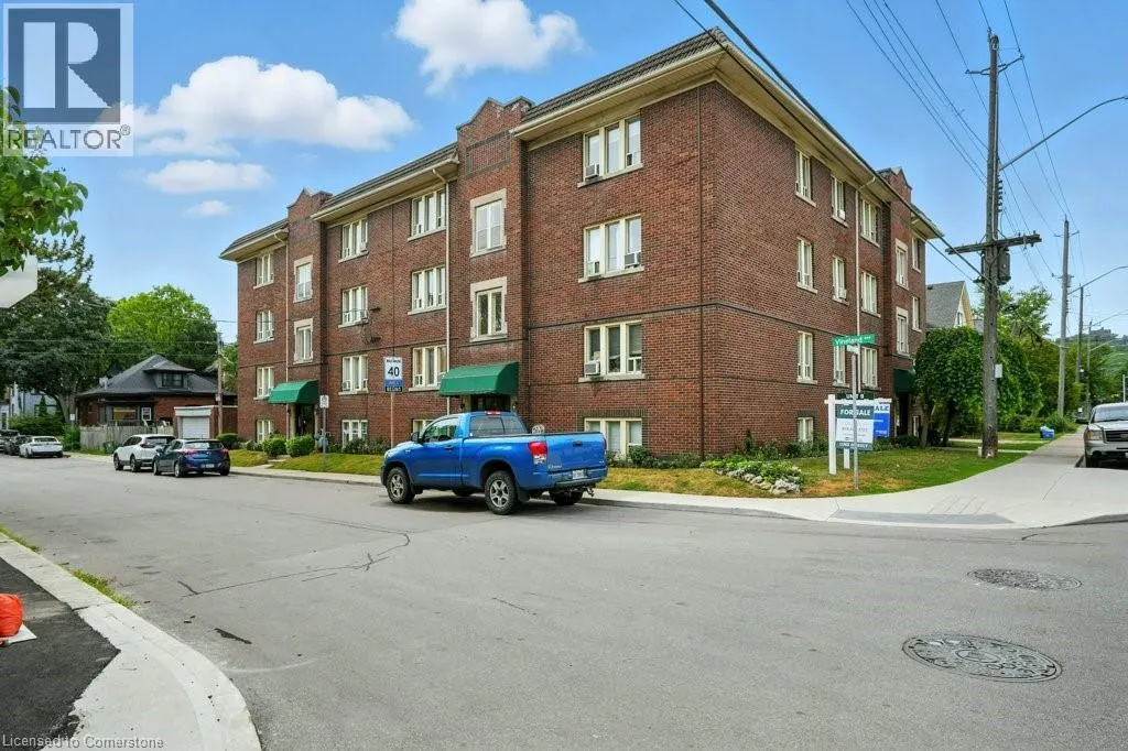 6 VINELAND Avenue Unit# 18, #18