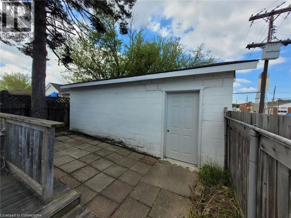 2 CRAIGROYSTON Road
