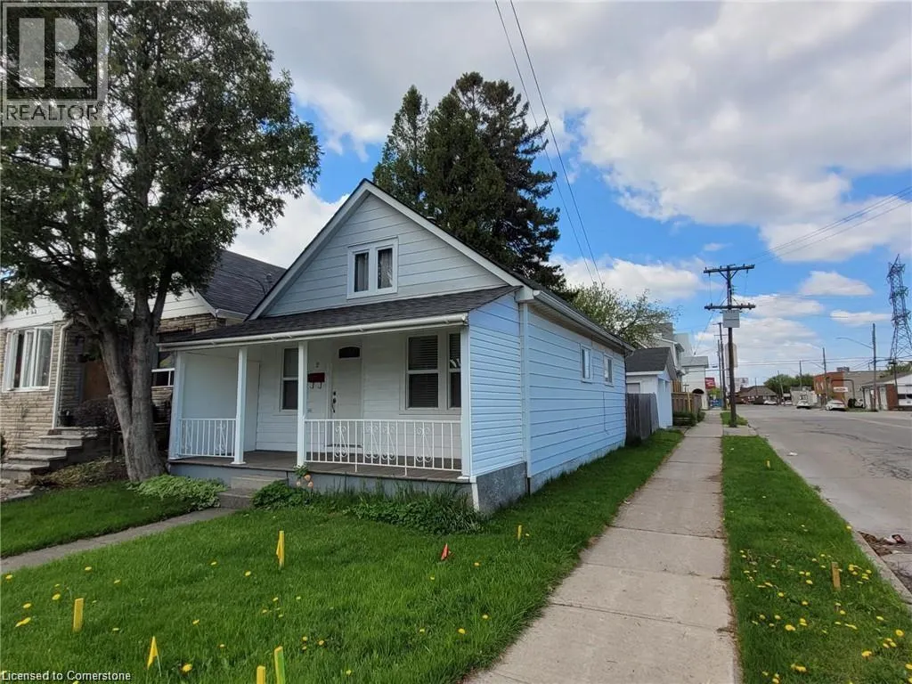 2 CRAIGROYSTON Road