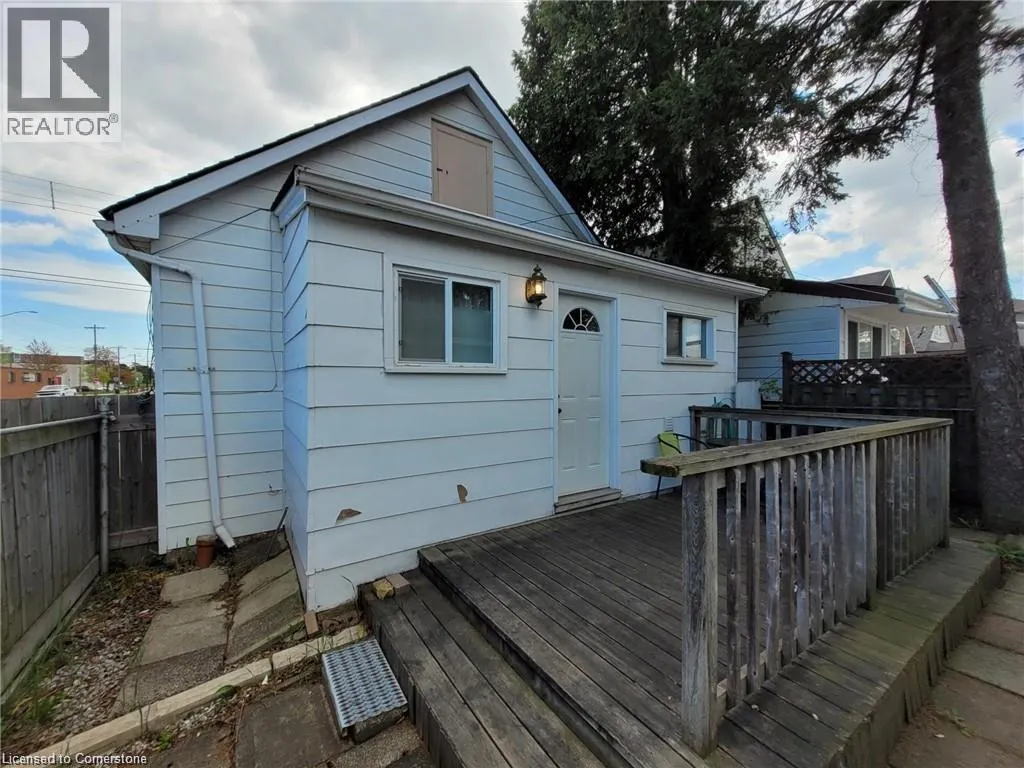 2 CRAIGROYSTON Road
