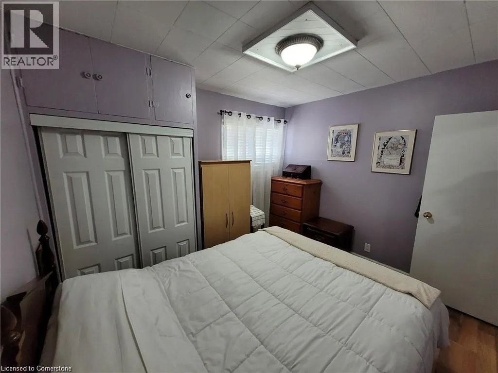 2 CRAIGROYSTON Road