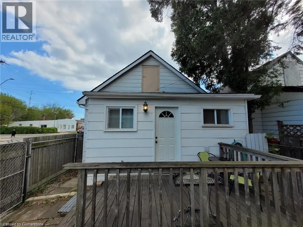 2 CRAIGROYSTON Road