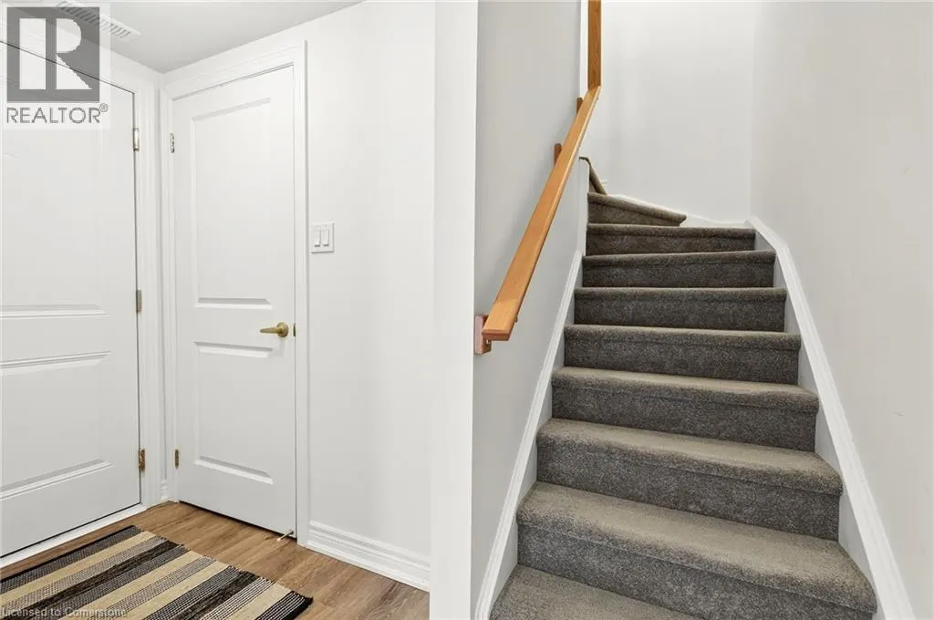 27 DRYDEN Lane