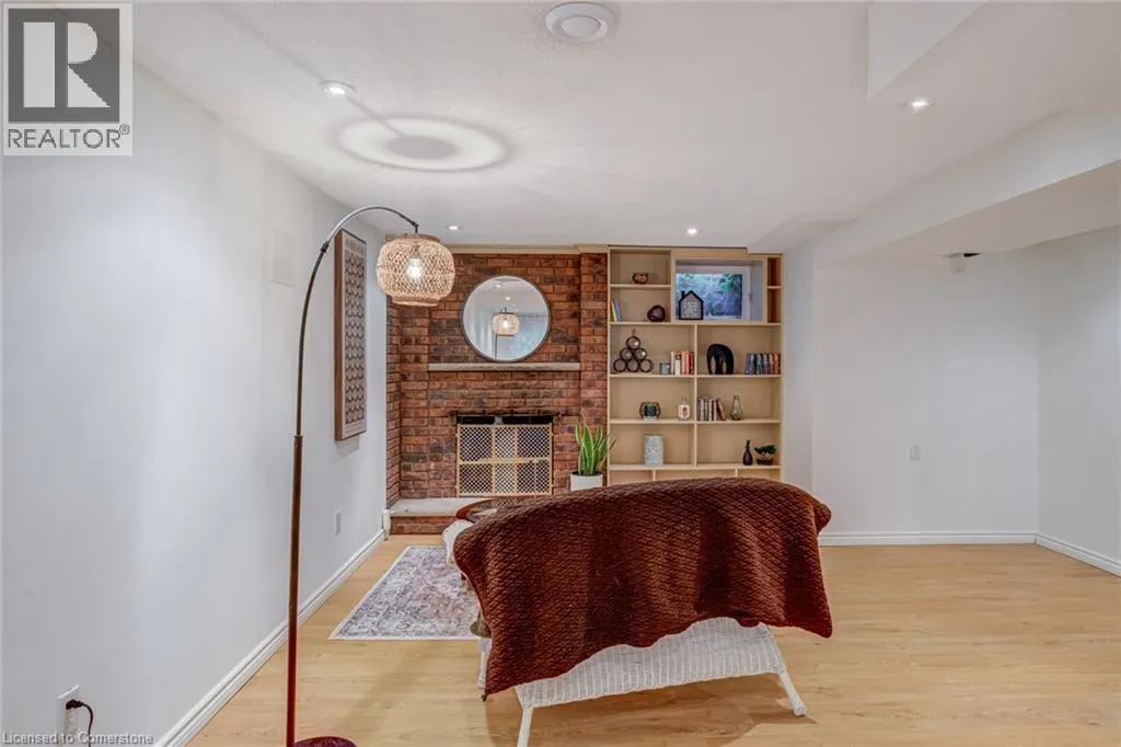 1560 KERNS Road Unit# 5, #5