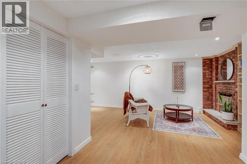 1560 KERNS Road Unit# 5, #5