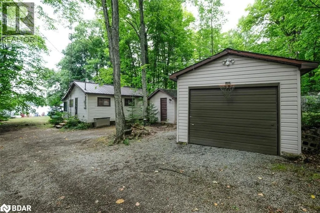 43 GATEWOOD Road