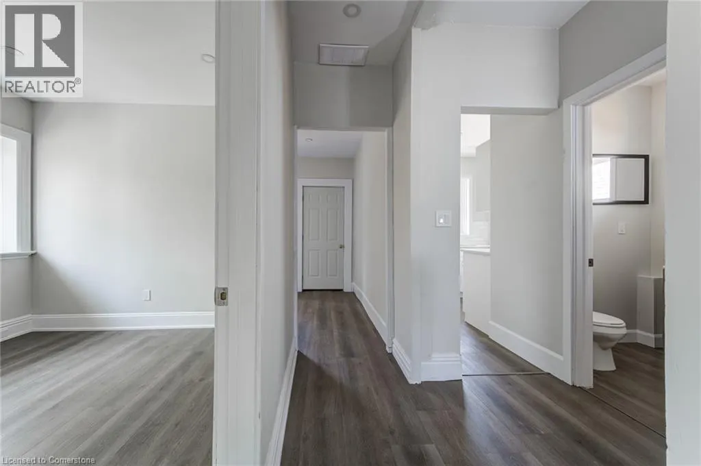 200 PARK Avenue Unit# Upper, #Upper