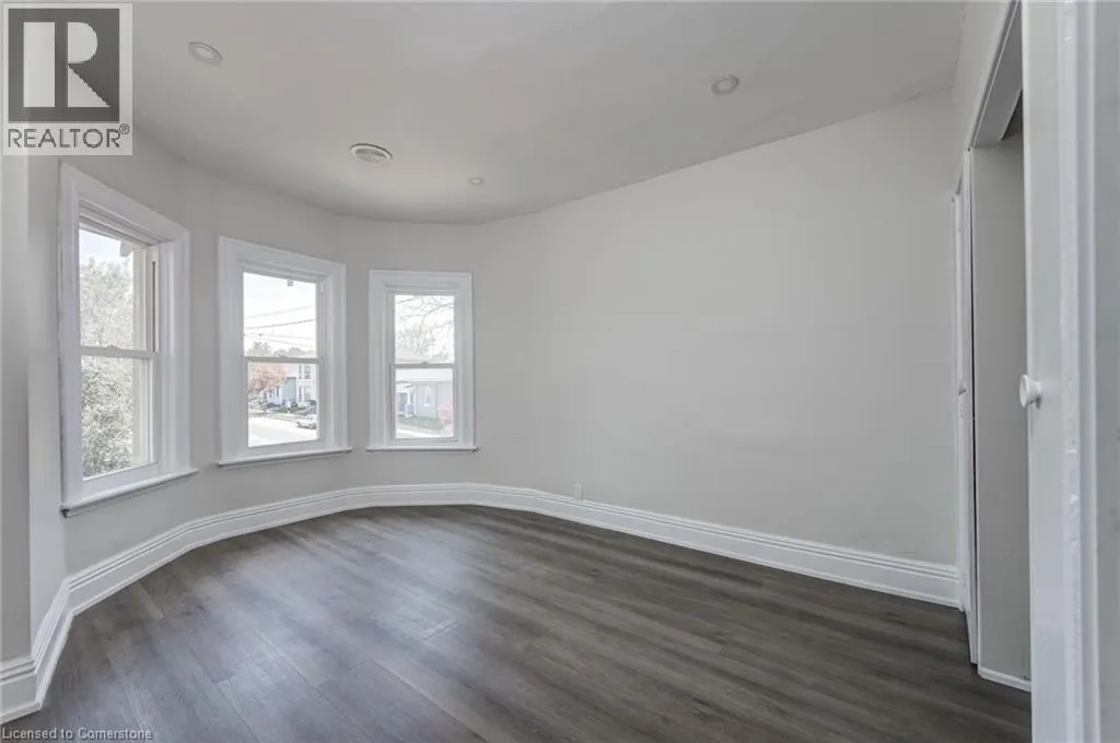200 PARK Avenue Unit# Upper, #Upper
