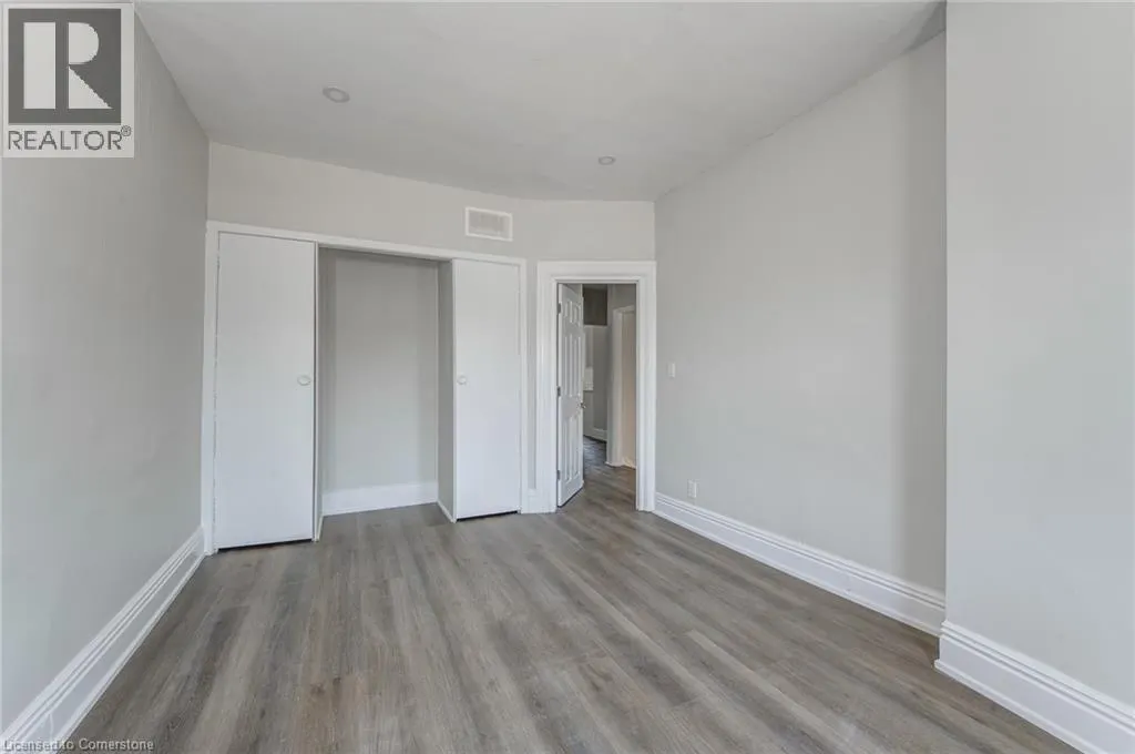 200 PARK Avenue Unit# Upper, #Upper