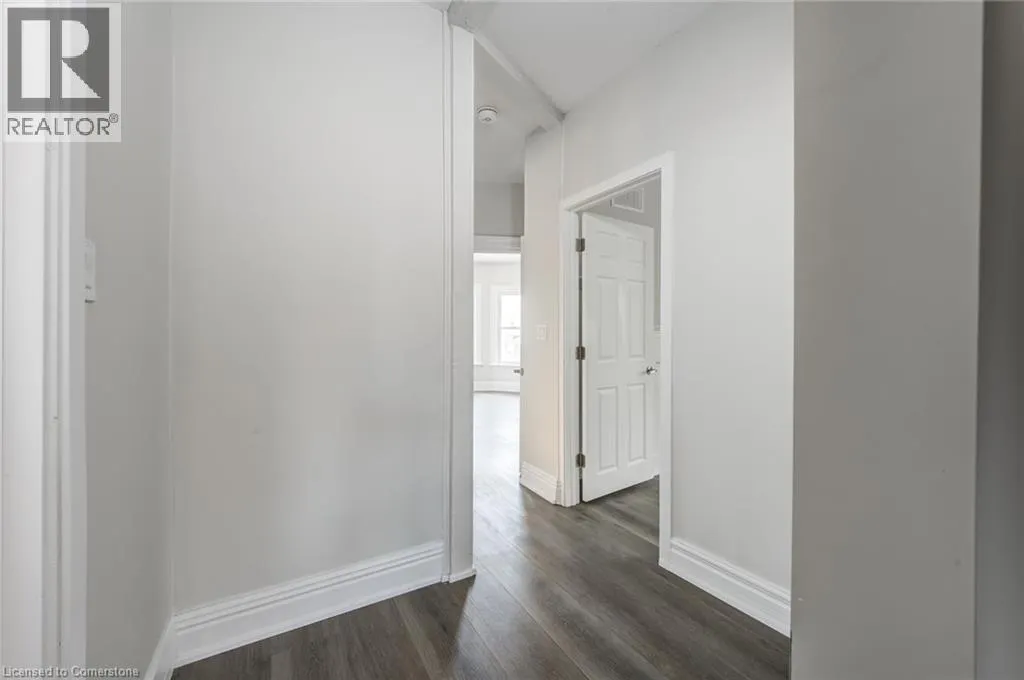 200 PARK Avenue Unit# Upper, #Upper