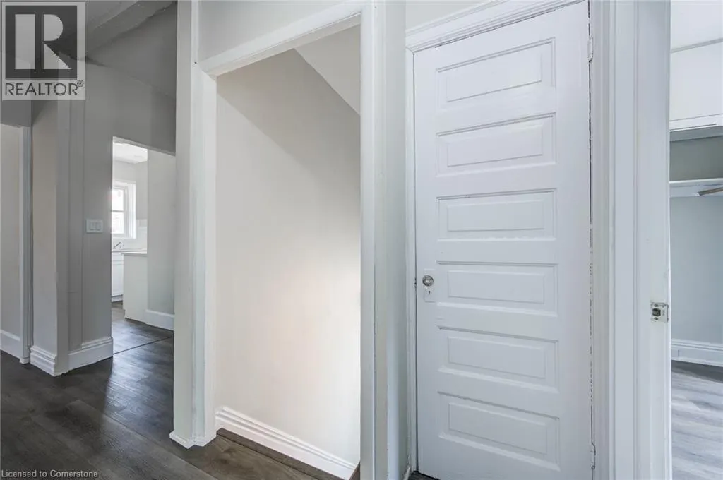 200 PARK Avenue Unit# Upper, #Upper