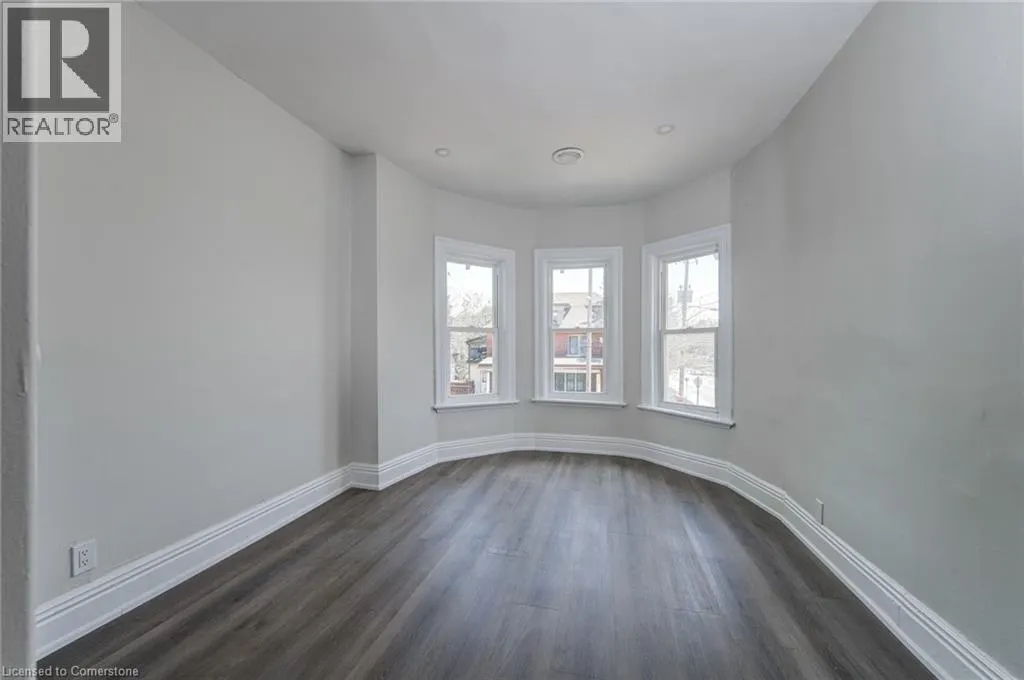 200 PARK Avenue Unit# Upper, #Upper