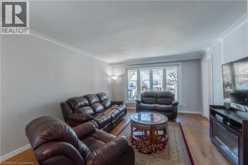 353 MELORES Drive