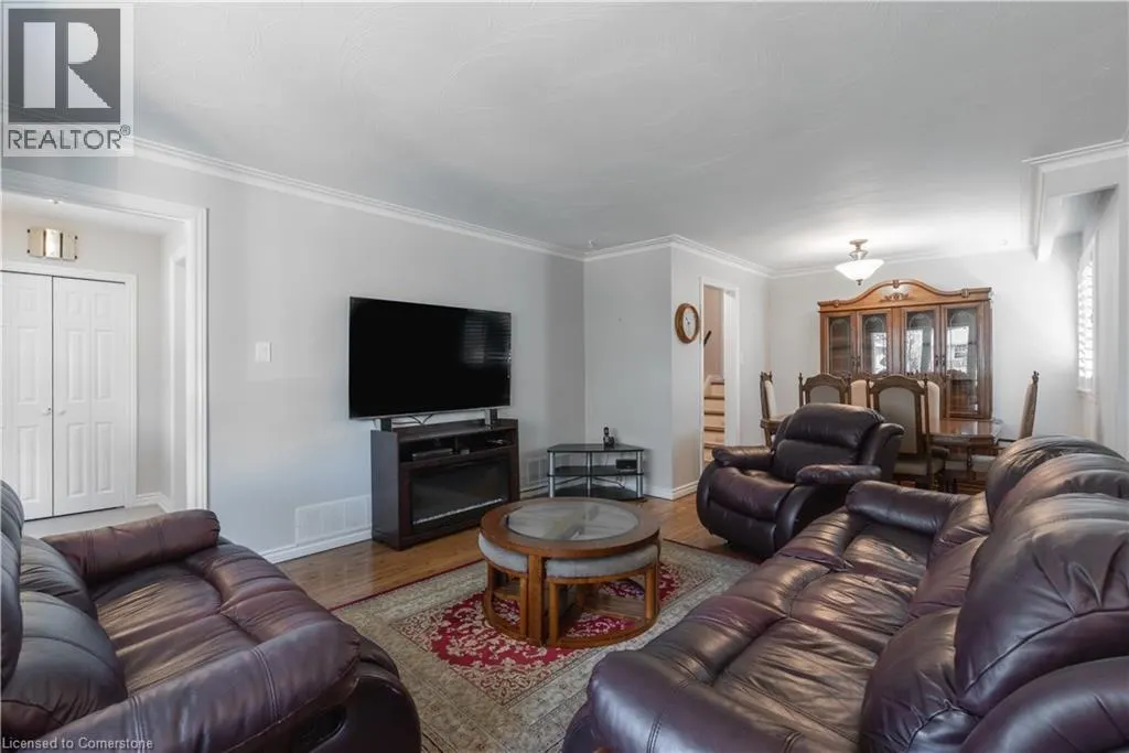 353 MELORES Drive