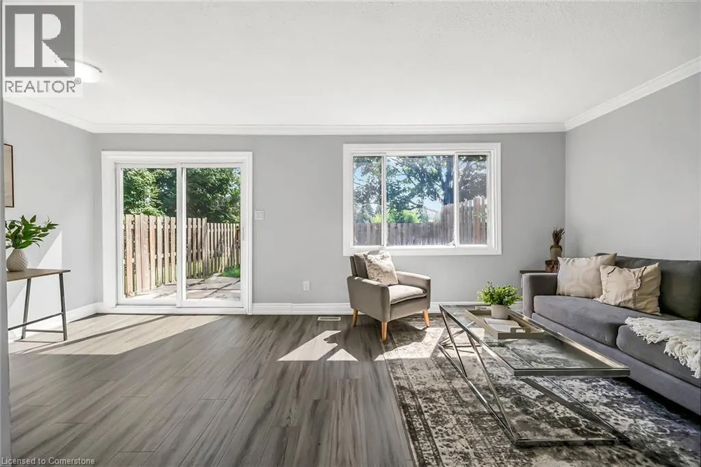 125 LIMERIDGE Road W Unit# 8, #8
