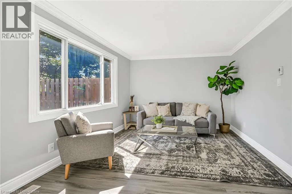 125 LIMERIDGE Road W Unit# 8, #8