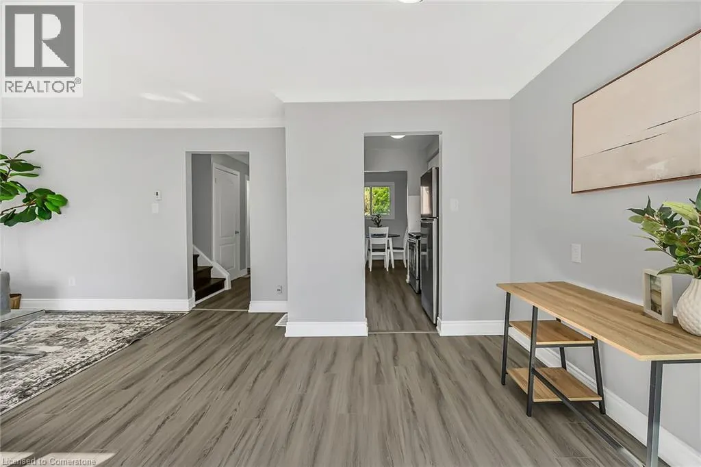 125 LIMERIDGE Road W Unit# 8, #8
